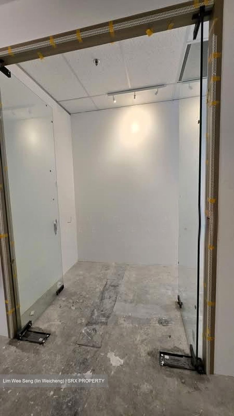 Income At Raffles (D1), Office #558228431
